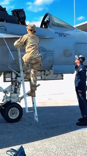 Army Girl Joins the F-18 Cockpit Adventure ✈️ | Ottilie Selma