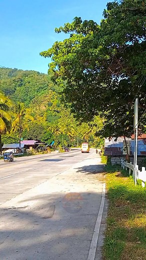 YELLOW BUS LINE A-64 Manufacturer: Zhengzhou Yutong Bus Corp. Model: Yutong ZK6107HA Class: Air-conditioned / Premier Class #BusSpottingPH #busspotter #MBS #busspotting | MBS•Mindanao Bus Spotter
