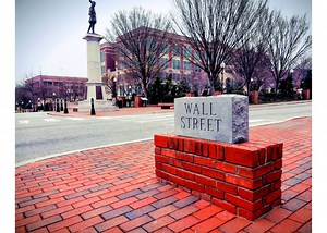 What Stocks Does Charles Payne Recommend?
