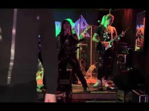 Hellbiter, Wild Horse + Playin‘ Loud