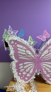 One of my favorite piñatas I’ve made this year! 😍 #pinatas #piñata #piñatamaker #pinataspersonalizadas #dayinmylife #butterflythemebirthdayparty | Pinatasbychi