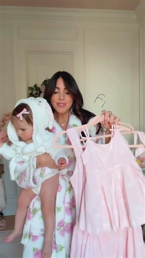 So we bend and snap! I love a matching dress moment #girlmom