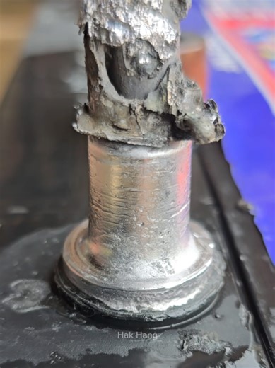 How to Repair a Damaged Battery Head