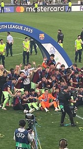 82K views · 2K reactions |  El juvenil del Barça hace historia y Belleti se corona como el entrenador del futuro  Los azulgranas conquistaron el triplete, se convirtieron en el primer equipo en ganar tres veces la Youth League y ahora van a por el poker de títulos en una temporada mágica  German Bona | Diario Sport | Facebook