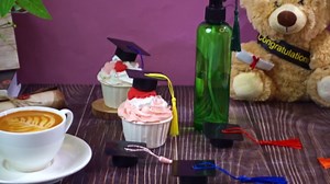 Qunclay 30 Pieces Mini Graduation Cap Plastic Grad Cake Wine Bottle Cover Toppers for Graduation Party Decorations (Colorful)