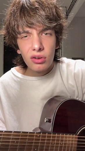 Colapso: La Canción de Kevin Kaarl y su Cover