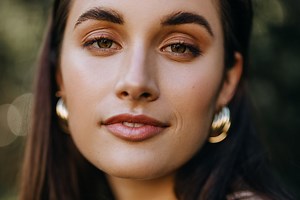 Canon R5 + RF 50mm f1.2 Real World Review — JULIA TROTTI | Photography Tutorials + Camera and Lens Reviews