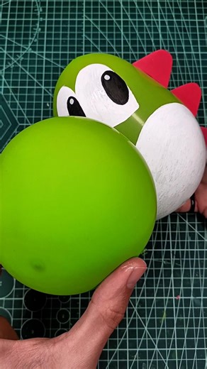 Cómo hacer a Yoshi de SUPER MARIO en globo involcable🎈