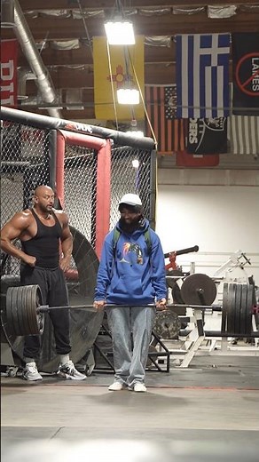 ELITE Powerlifter ANATOLY Use FAKE WEIGHTS in GYM PRANK #anatoly #fitness #gym