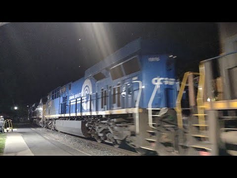 CSX E208 with CSX 1976 Conrail heritage unit trailing in Charlottesville Virginia