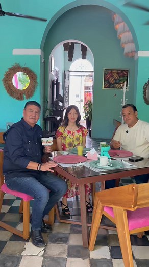 ¡¡¡Anuncian Disco!!! ‼️ 🚨 Maravillosa charla con la voz que sorprendió a Tabasco Hilary (Mayta Ramon) y el fenomeno musical del sureste Chemaney de Tabasco, dicen que habra disco añañaiiii Gracias a Hotel Boutique Menta & Cacao por brindarnos la mejor atención siempre, estas son #lasmaravillasdetabasco #Tabasco #musica #aprender #show #cantante | Las Maravillas De Tabasco