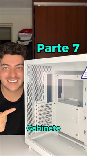 Danny Arboleda on Instagram: "La casa de la bestia 🤍. Parte 7 armando mi PC soñado desde cero. Este es el NZXT H6 Flow RGB. ¿Por qué es el rey? 1. Diseño panorámico sin columna visual. 2. Ventiladores en ángulo que apuntan directo a los componentes. 3. Doble cámara para esconder el desastre de cables atrás. 🔗 Consíguelo en el link de mi perfil. #PCCase #NZXT #WhiteSetup #Aesthetic #PCGamer"