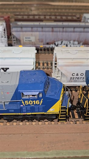 domstrains on Instagram: "5 HO Scale BLI CSX AC6000CW/C44ACM's fueled up and ready for service. #domstrains #hoscale"