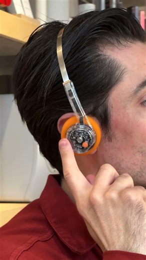 MONDO Freestyle Headphone - #casquebluetooth, micro intégré, design rétro-futuriste - RetroFutur.fr