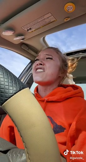 kelly clarkson DID NOT have to go so hard on this kellyoke cover of happier than ever … i cant stop listening to it #gwizzlecarjams #kellyclarkson #billieeilish #happierthanever