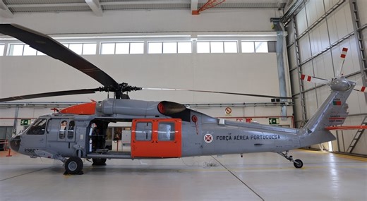 Apresentados novos helicópteros da Força Aérea para emergências médicas