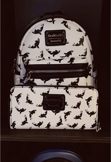 Loungefly Bag Collevtion coming along nicely 🥰 #loungefly #loungeflycollector #jurassicpark #seaworld