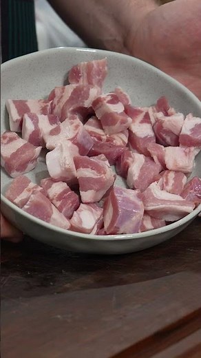 CHRISSO'S AIRFRIED LEMONGRASS PORK