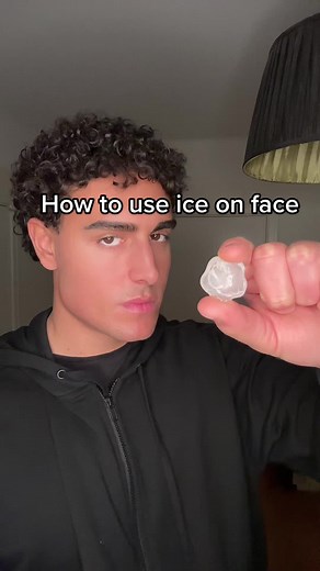 How to Use Ice on Face for Clear Skin