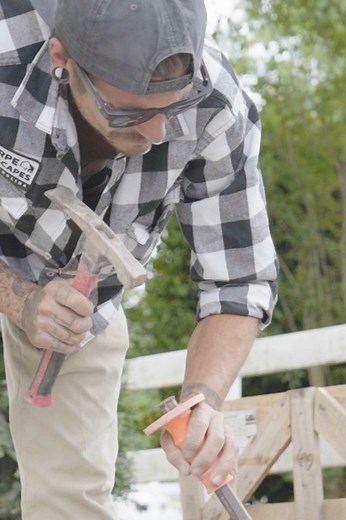 Thermal edging on this PA Bluestone, nice work on this one - proud of the skill our crew has to use this technique. #bluestone #thermaledging #naturalstone #landscapeconstruction #landscaping #hardscaes #hardscaping | Thorpe Landscapes