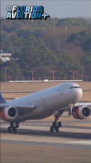 ✈️ SAS Airbus A330 Smooth Landing at Atlanta Int'l Airport | Plane Spotting in 4K | Wide Body Plane