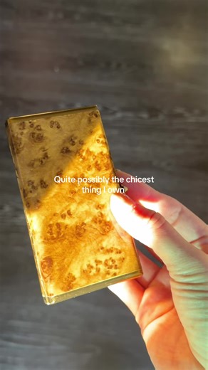 Vintage cigarette holder for my everyday wallet. Yes please #chic #casualchic #etsy #etsyfinds #vintagechristmas