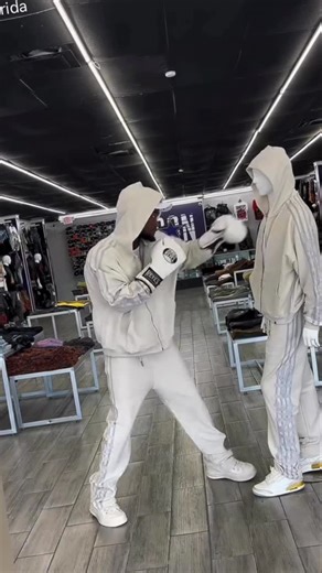 Mr.EasyMoney on Instagram: "Picture all your dreams coming true 🎬🔥🔝#Trench Brand Ambassador @iconflorida #NBL Champion"