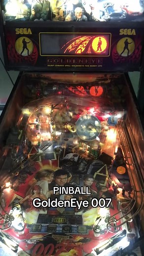 Máquina de Pinball GoldenEye 007: Nostalgia em Jogo