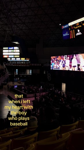 userkv77 (@userkv772)’s video of thats when i left my heart with the boy