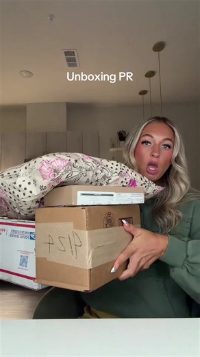 @Bloom Nutrition #bloompartner #prhaul #unboxing #fyp | PR Haul Unboxing