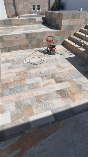 Recorrido completo de proyecto de alberca con acabado Rosa Gres para que puedan ver el nivel de detalle que se puede alcanzar... #360exteriores #alberca #piscina #pool #swimmingpool #estilo360 #hermosillo #sonora #rosagres #designinspiration #arquitecturamx #architecture #arquitectosmexicanos #luxurylifestyle | 360 Exteriores