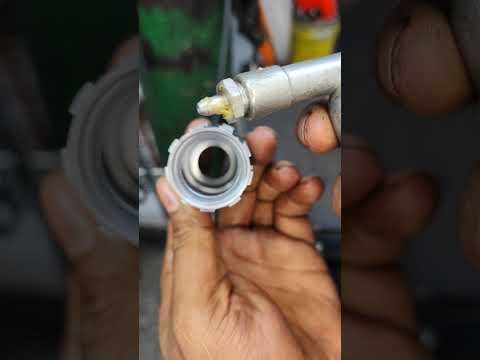 Installing rear hub bearings, part two. It's like new.