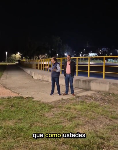EL INGENIERO RUBÉN DARÍO MORENO MÉNDEZ CONFIRMÓ NUEVO ALUMBRADO PARA EL PATINÓDROMO DE MÁLAGA El ingeniero Rubén Darío Moreno Méndez, alcalde de Málaga, realizó el anuncio oficial de la puesta en funcionamiento del nuevo sistema de alumbrado público en el patinódromo municipal, una obra esperada por deportistas y familias que utilizan este escenario en jornadas nocturnas. La activación del servicio marca un avance significativo en el fortalecimiento de la infraestructura deportiva local. Durante