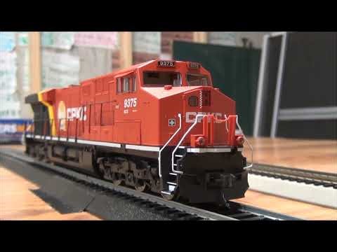 Review: HO Scale Walthers Mainline GE ES44AC (CPKC Scheme)