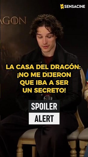 Harry Collett, Phoebe Campbell y Bethany Antonia (Jacaerys Velaryon, Rhaena y Baela Targaryen