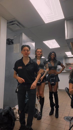 Telling the girls at work to do a tiltok with me lmao #bombshells #dance #fyp