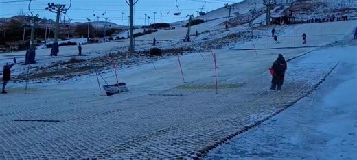 A win for Linlithgow (course nearest camera) | Polmonthill Snowsports Club | Facebook