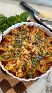SPICY VODKA SAUSAGE STUFFED SHELLS 🔥 Comment “YUM” and I’ll send you the full recipe and access to my whole substack recipe archive. | Recipes by Victoria