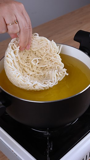 How did I not learn this before! Everyone is frying pasta, after seeing this genius idea | American Food