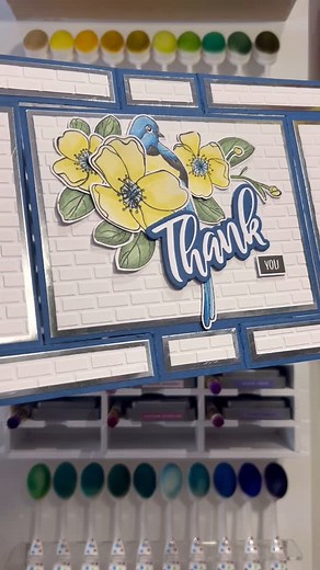 Sam Calcott UK-Mixed Up Craft on Instagram: "Ever made a Flip Flap card before!?! Check out this fun card I made during my weekly craft along. I used the exclusive stamp set from Simply Cards & Papercraft magazine, issue 272! https://collabs.shop/fqkerl If you would like to see how I made it, check out my craft along here ➡️ https://www.youtube.com/live/4HFMT7ExFIY?si=1s8Y4eDFt6dYFNo-&utm_source=MTQxZ #cardmaking #flipflapcard #flipcard #flapcards #simplycardsandpapercraft #papercraft #mixedupcr