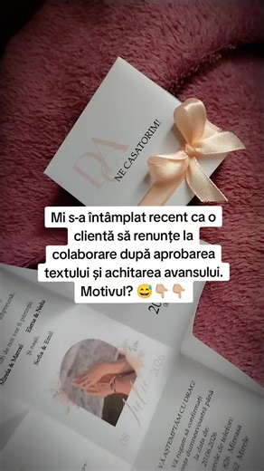 Uneori, nu suntem alegerea potrivită. Mi s-a întâmplat recent ca o clientă să renunțe la colaborare după aprobarea textului și achitarea avansului. Motivul? 😅După confirmare, și-a dat seama că nașii nu erau trecuți pe primul rând. Textul fusese verificat și aprobat chiar de ea înainte de imprimare. 🤔A ținut mult la proiectul realizat de mine — tocmai de aceea a ales să nu continue colaborarea și să refacă proiectul în altă parte. Nu fiecare colaborare este un final fericit, dar fiecare este o 