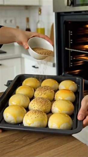 Simple method to make soft and fluffy buns in 30 minuteIngredients 1 potato 2 eggs3 Greek yogurt