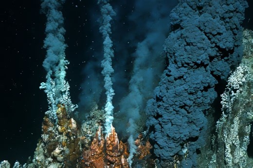 Deep-Sea Volcanoes Could Hold the Key to Finding Alien Life in Space