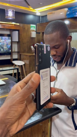 Samsung Galaxy S21 uk 🇬🇧 used | Lati Eniola