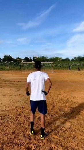 #football #funny #foot #prank #pranked #viral #viralvideo #america | Smiliy