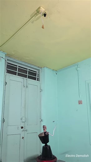 They said go somewhere else… the fan went down instead 😂