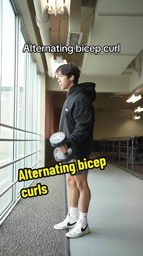 Avoiding Common Errors in Alternating Bicep Curls