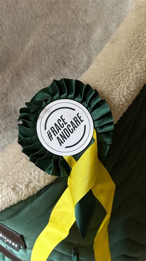 𝗠𝗘́𝗧𝗛𝗢𝗗𝗘 𝗕𝗟𝗢𝗡𝗗𝗘𝗔𝗨 | Former pour la suite Au Salon du Cheval d’Angers, on a vu des chevaux qui continuent d’apprendre, de donner, d’aimer leur travail, même après la course. Avec @audeladespistes @pmu.fr @passerelle_tf et @raceandcare , leur carrière se poursuit et change simplement de rythme. �Ils passent du galop aux sauts, des pistes aux carrières, avec cette même lumière dans les yeux. C’est ça, la reconversion. 🐎 �Passer d’un métier à un autre. �Ce n’est pas seulement « récup