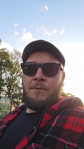 how to live offgrid without buying land #offgridliving #offgridlife #farm #homestead #vanlife | Field to Farm