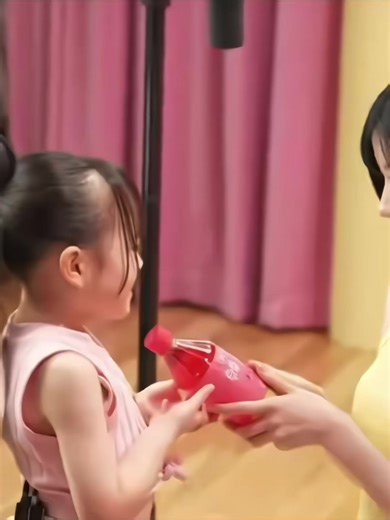 lucu banget!! asa with baby dancer😖🤏🏻 #asa #babymonster #suntorysunbirdsosaka #베이비몬스터 [asa for suntory bts]